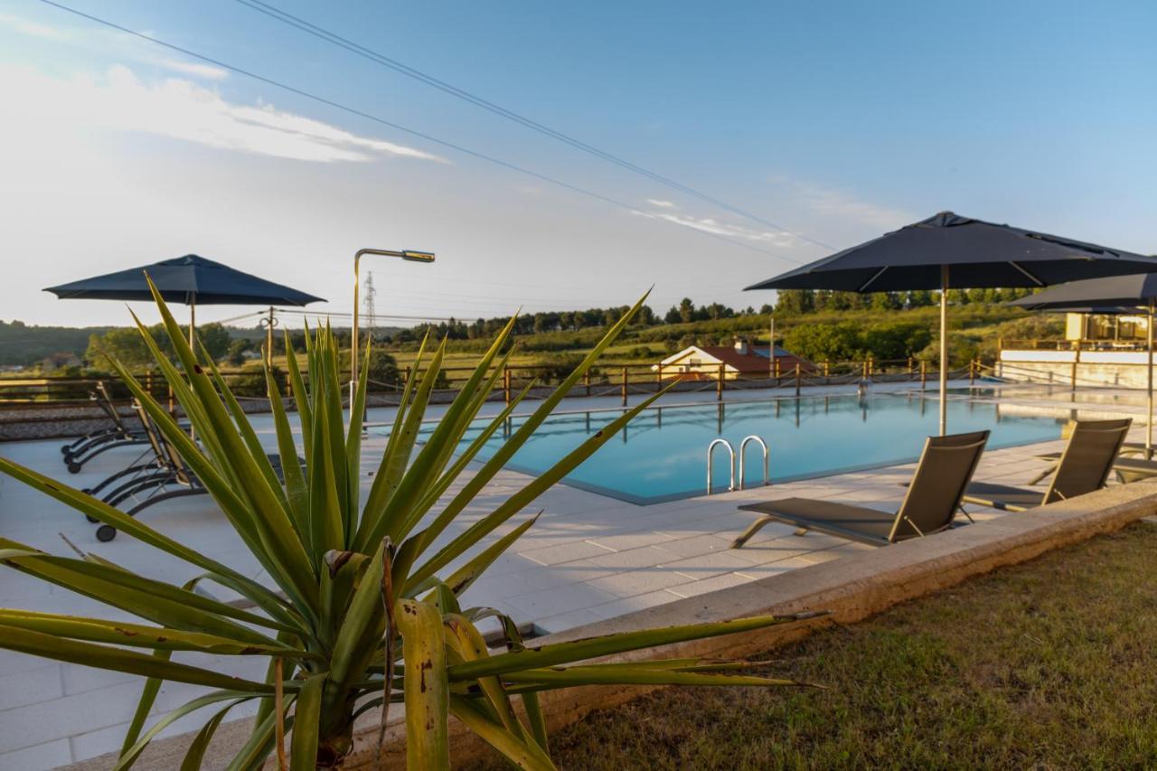 Lobos Village - Alojamento Seia Bagian luar foto